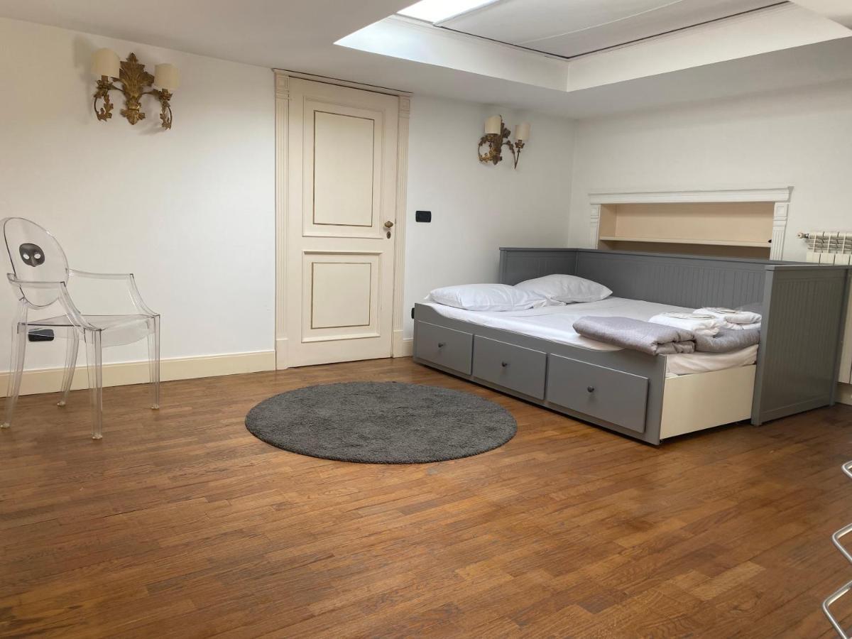 “La Pinta” Elegante Appartamento Al Vomero Neapol Zewnętrze zdjęcie