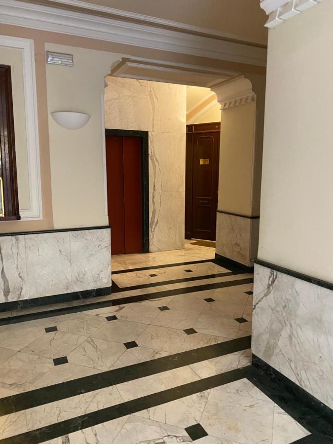 “La Pinta” Elegante Appartamento Al Vomero Neapol Zewnętrze zdjęcie